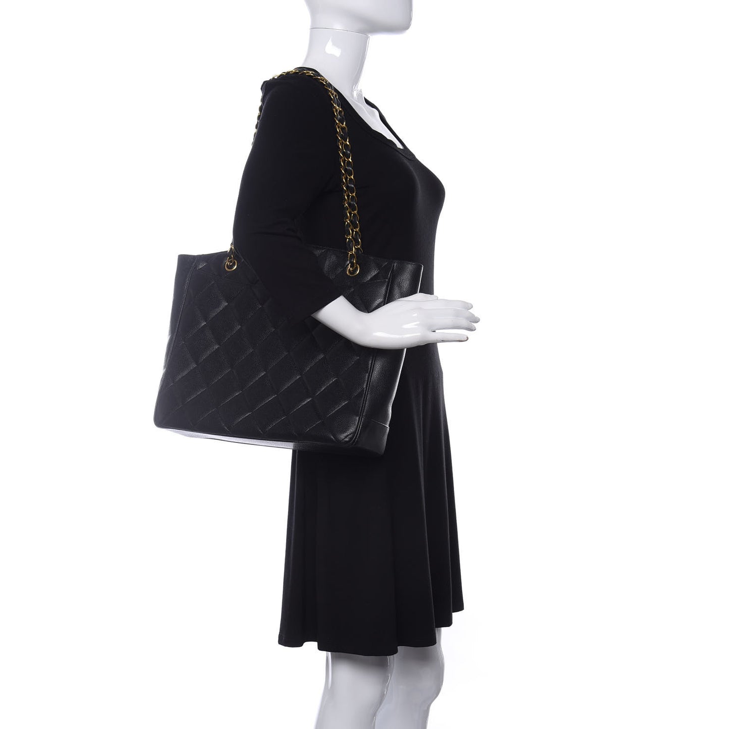 Caviar Quilted CC Shoulder Bag Black