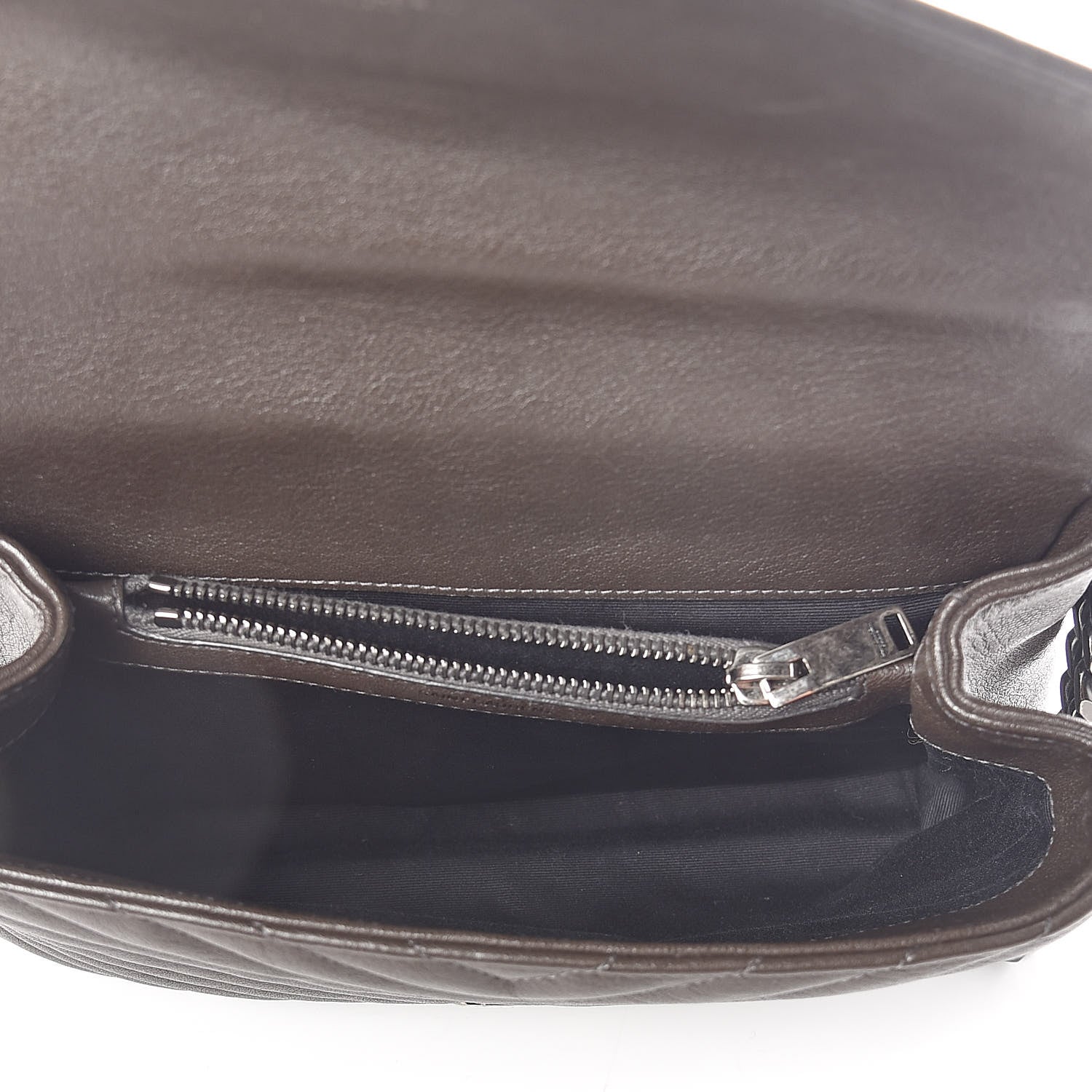 Saint Laurent Calfskin Matelasse Chevron Monogram Medium College Bag Faggio 5 of 9