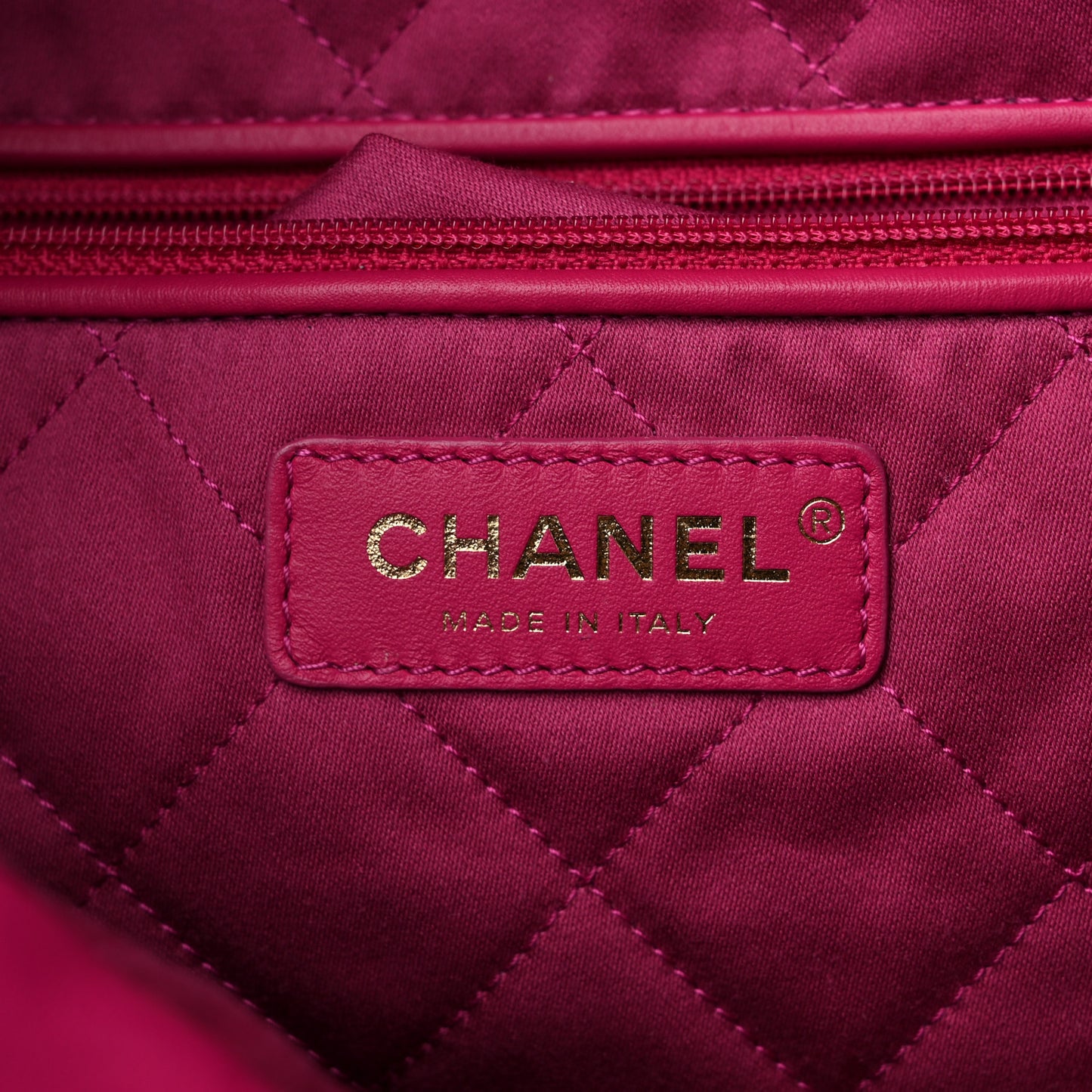 Shiny Calfskin Quilted Small Chanel 22 Fuchsia