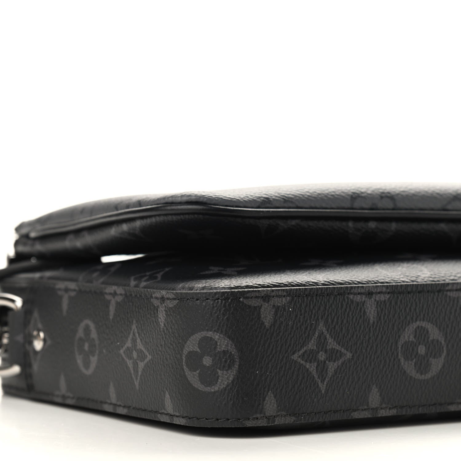 Louis Vuitton Reverse Monogram Eclipse Trio Messenger 9 of 10