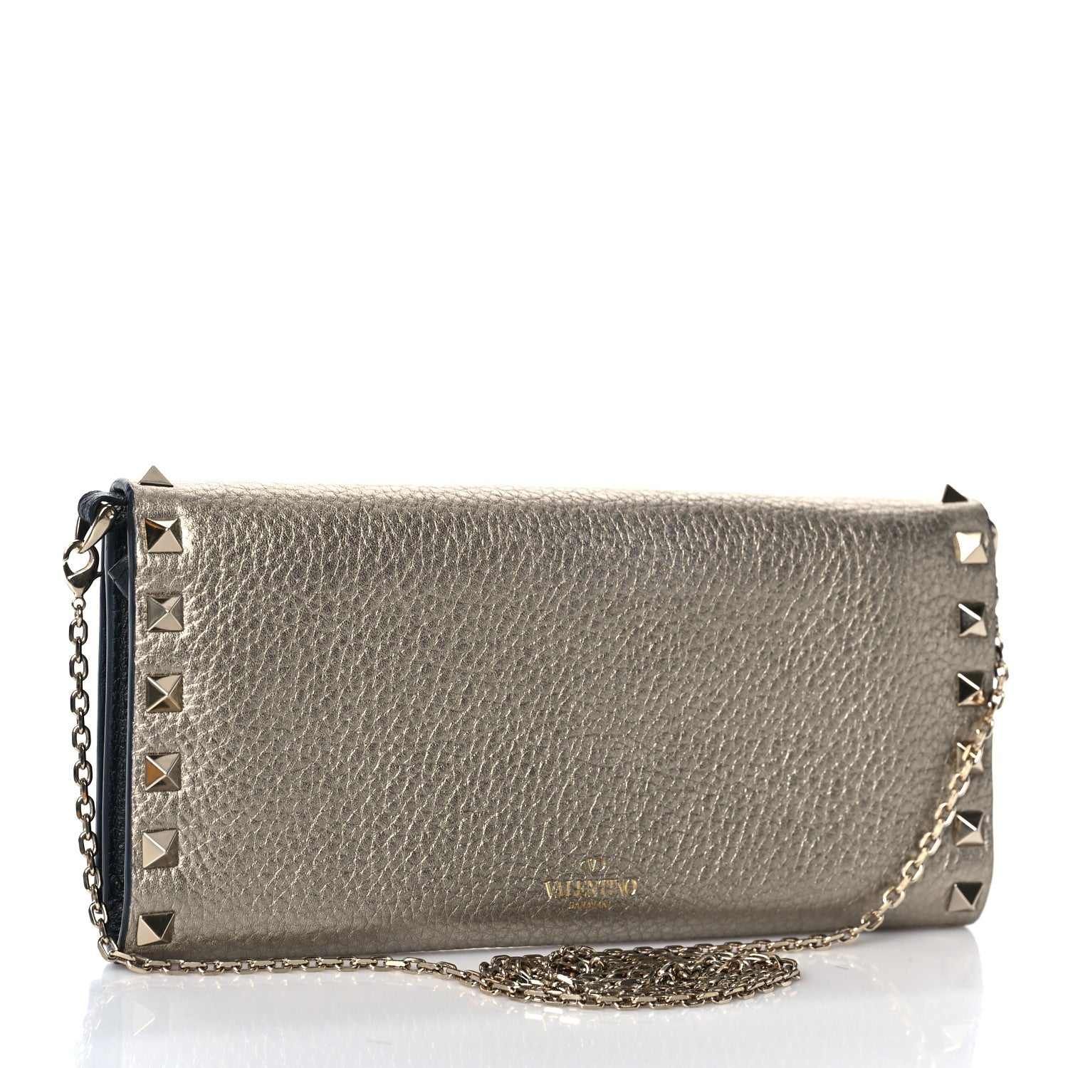 Valentino Garavani Metallic Pebbled Calfskin Rockstud Flap Wallet On chain Platino 2 of 10
