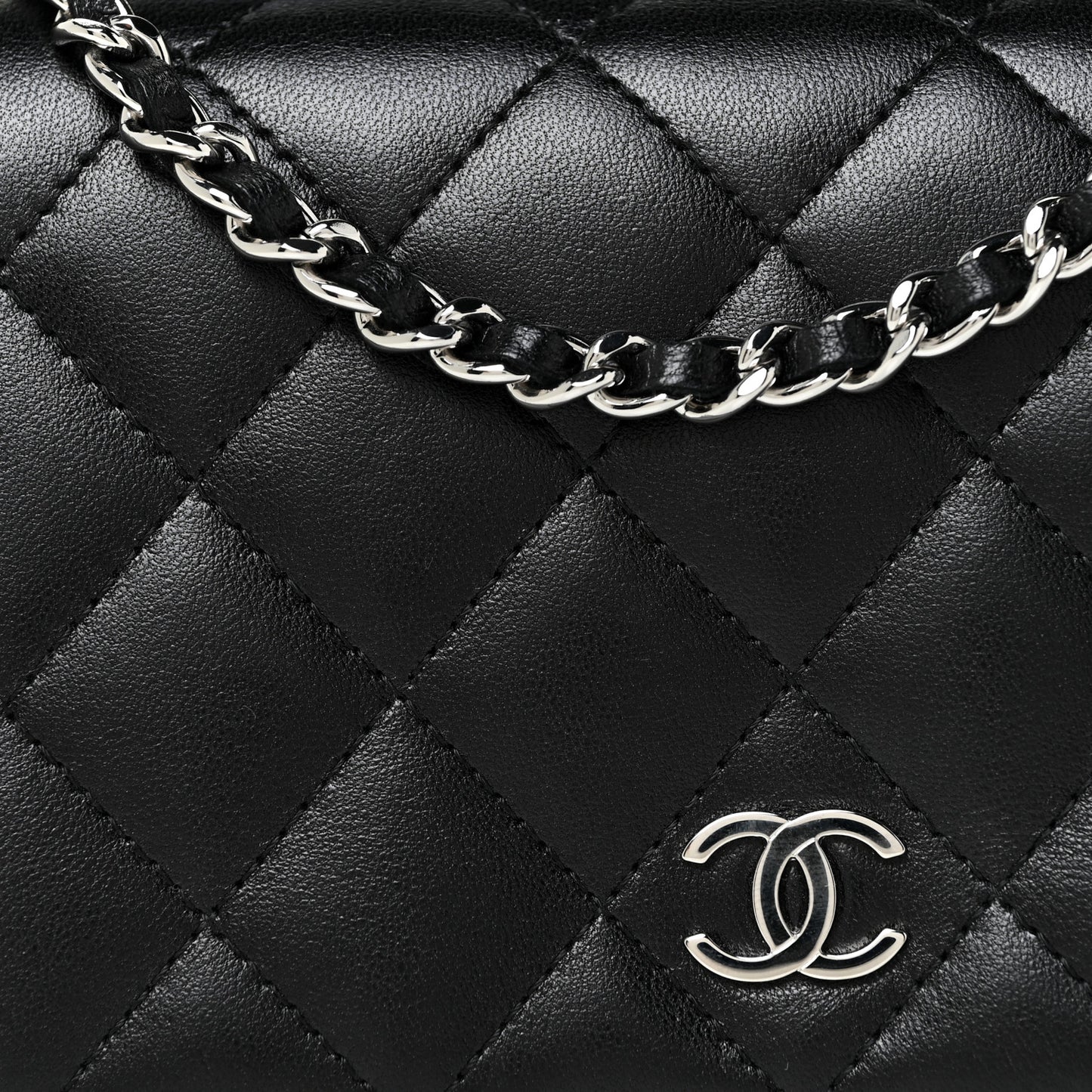 Lambskin Quilted Wallet On Chain WOC Black