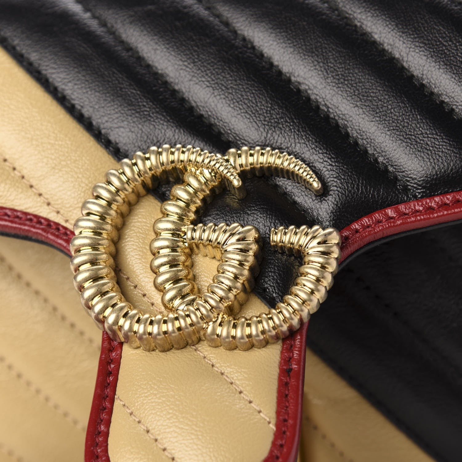 Gucci Vintage Effect Calfskin Matelasse Diagonal Striped Small Torchon GG Marmont Shoulder Bag Black Beige 15 of 16