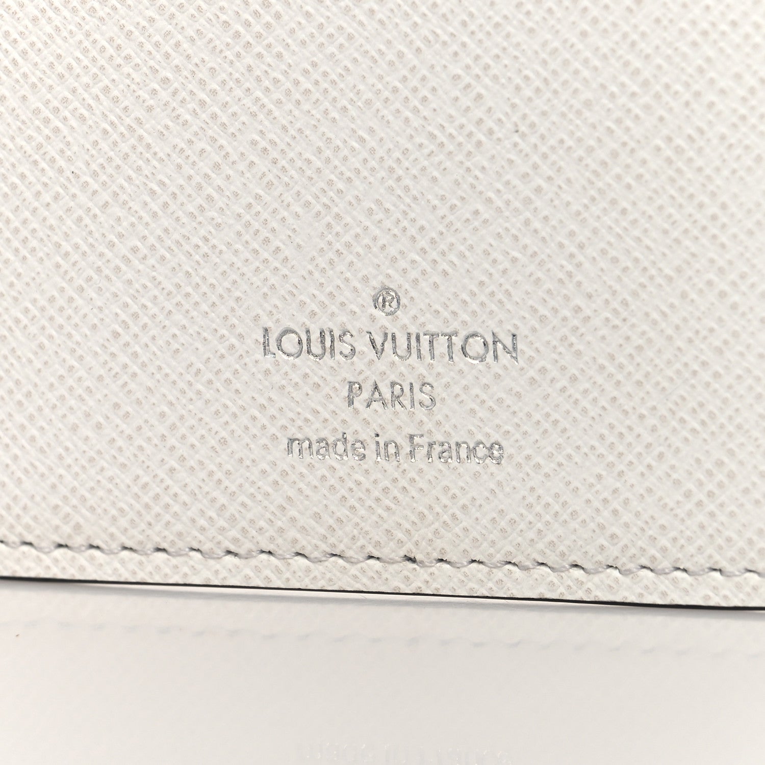 Louis Vuitton Taigarama Brazza Wallet NM Antarctica 1817017