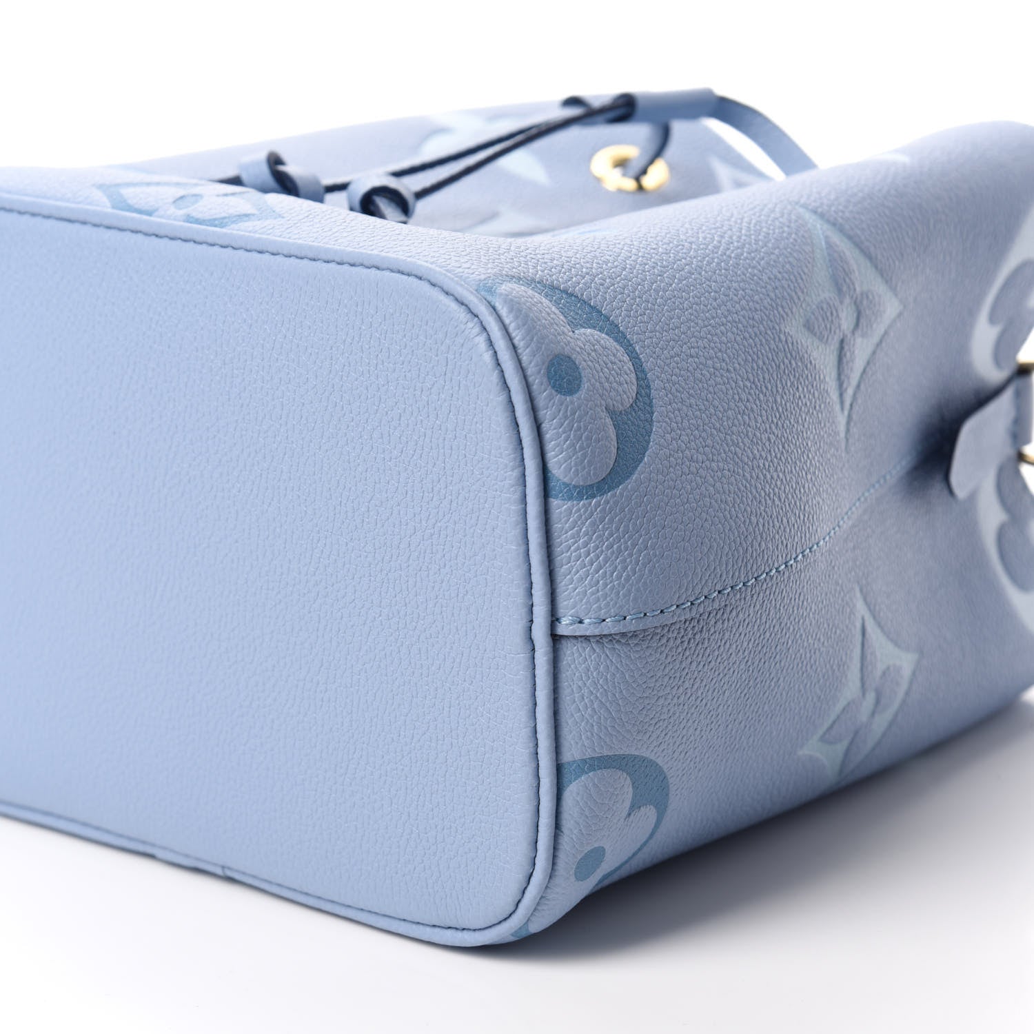 Louis Vuitton Empreinte Monogram Giant By The Pool Neonoe BB Summer Blue 7 of 9