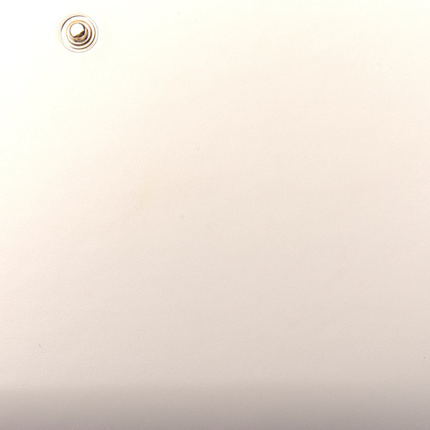 Guccissima Signature Bowy Chain Wallet Mystic White