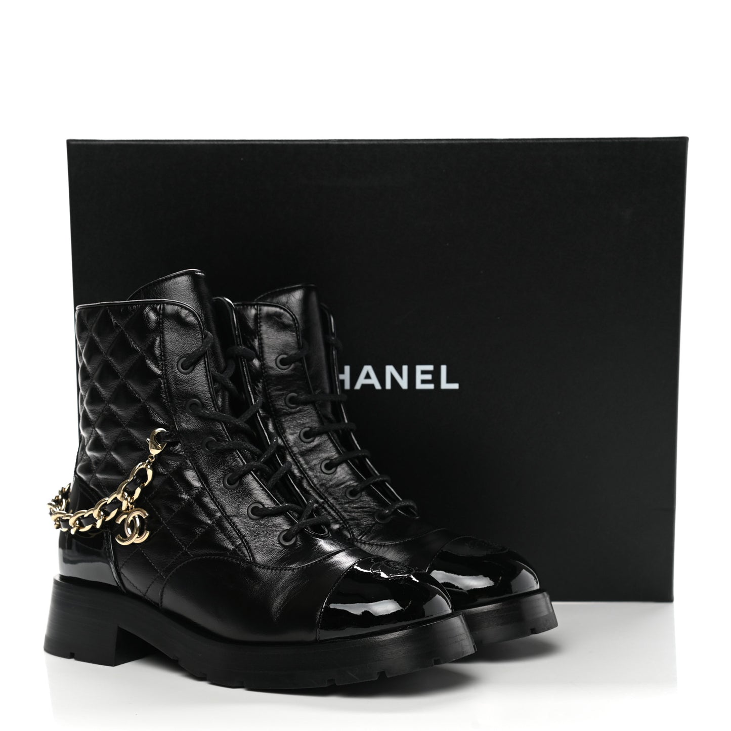 Shiny Calfskin Patent Quilted Chain Lace Up Combat Boots 38.5 Black