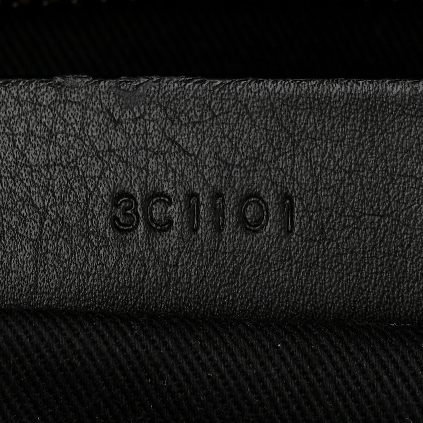 Sugar Goatskin Medium Antigona Black