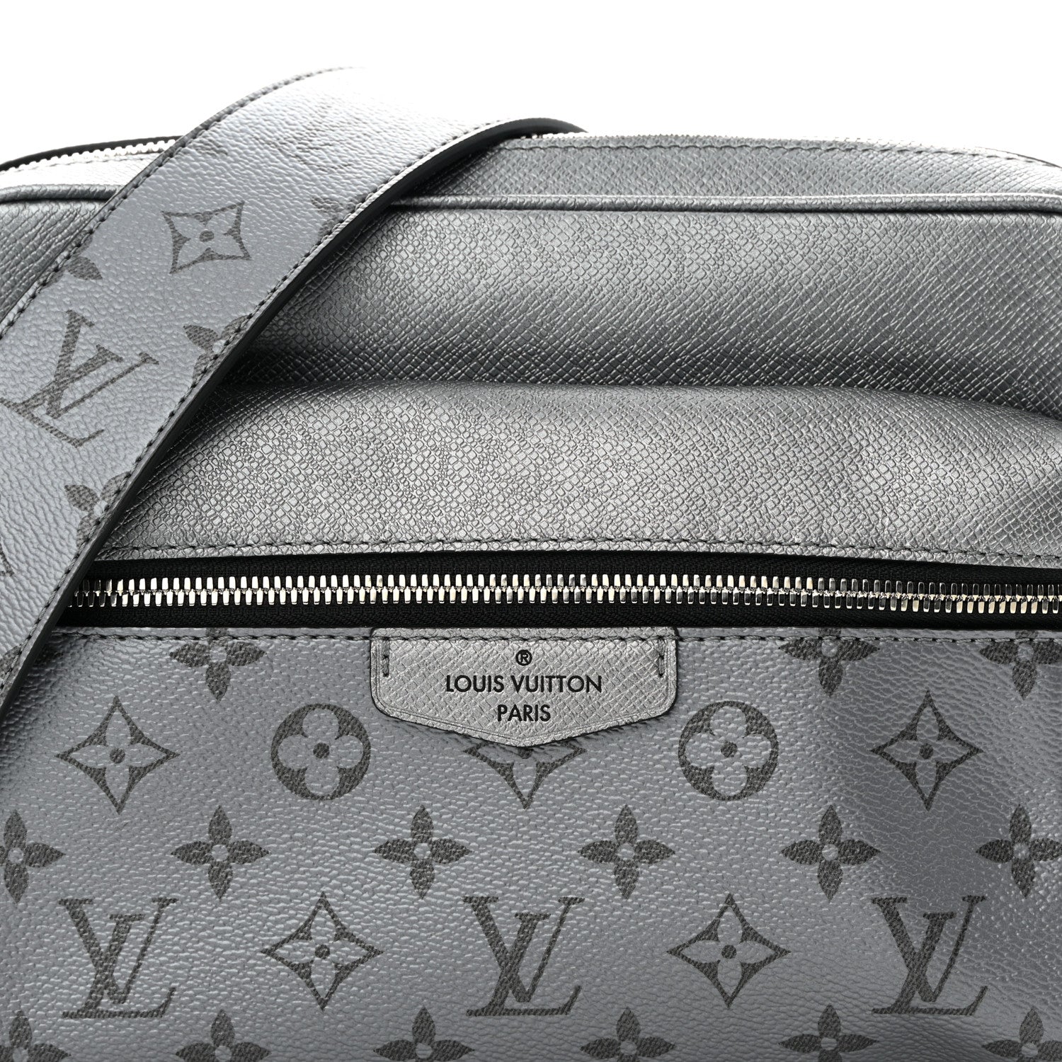 Louis Vuitton Taigarama Outdoor Messenger Gunmetal 7 of 9