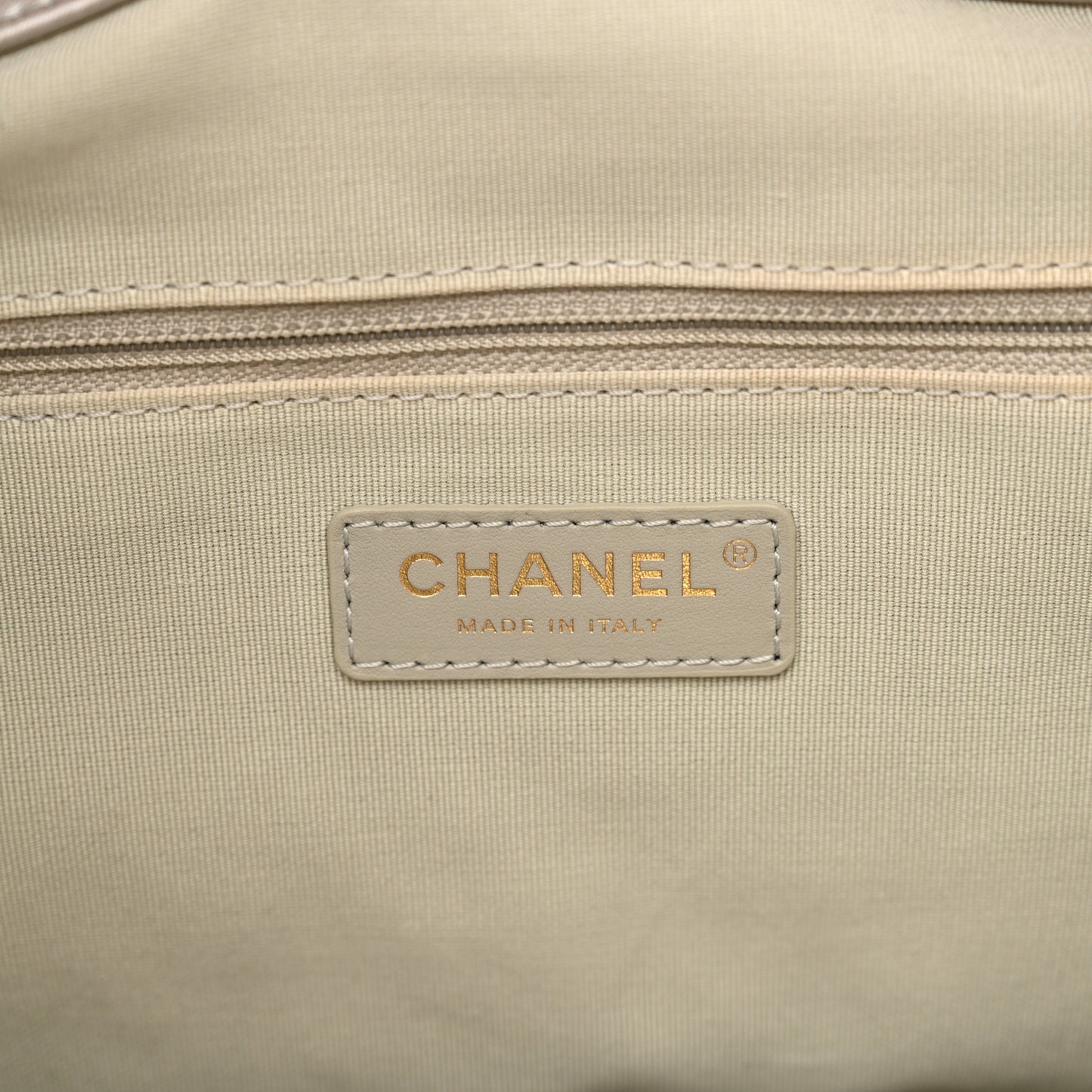 Nylon Grosgrain Quilted Lifestyle Shopping Bag Grey