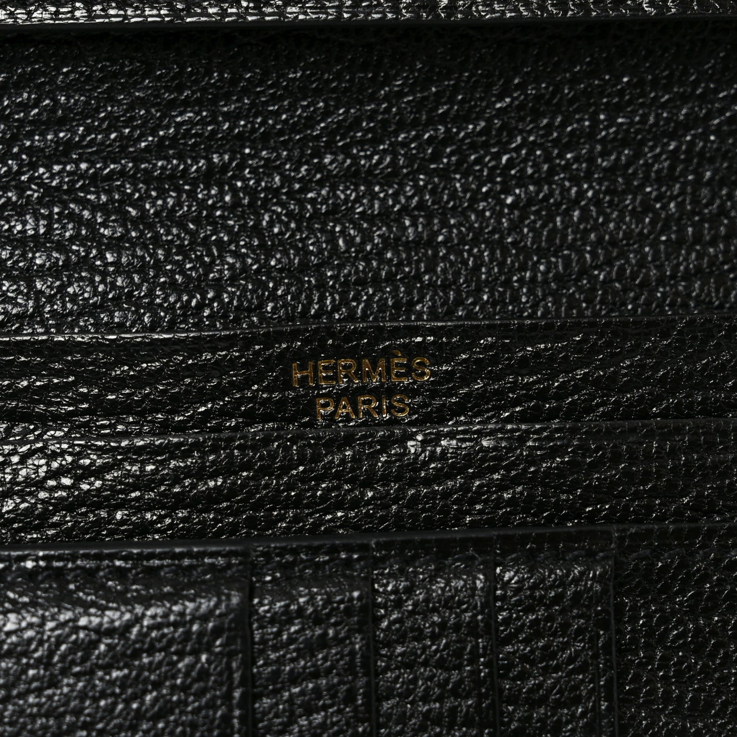 Chevre Mysore Bearn Compact Wallet Black