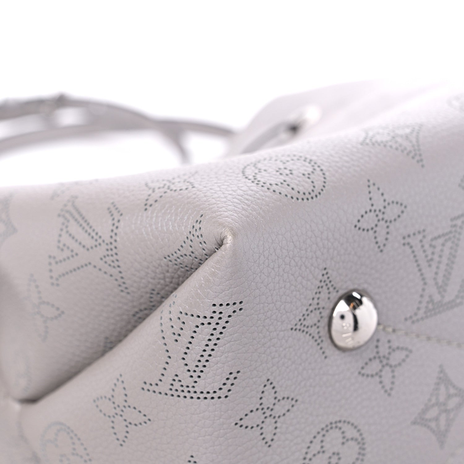 Louis Vuitton Metallic Mahina Bella Gris Souris 9 of 12