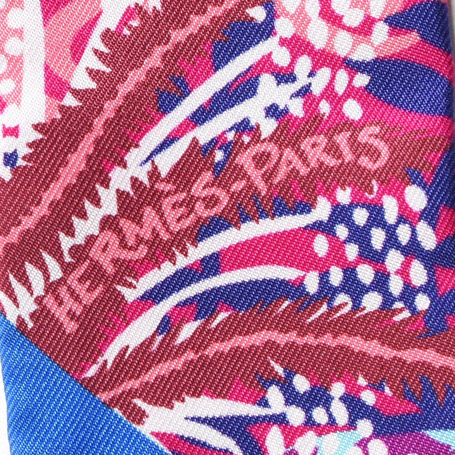 Hermes Silk Under The Waves Twilly Bleu Azur Jaune Fuchsia 4 of 6