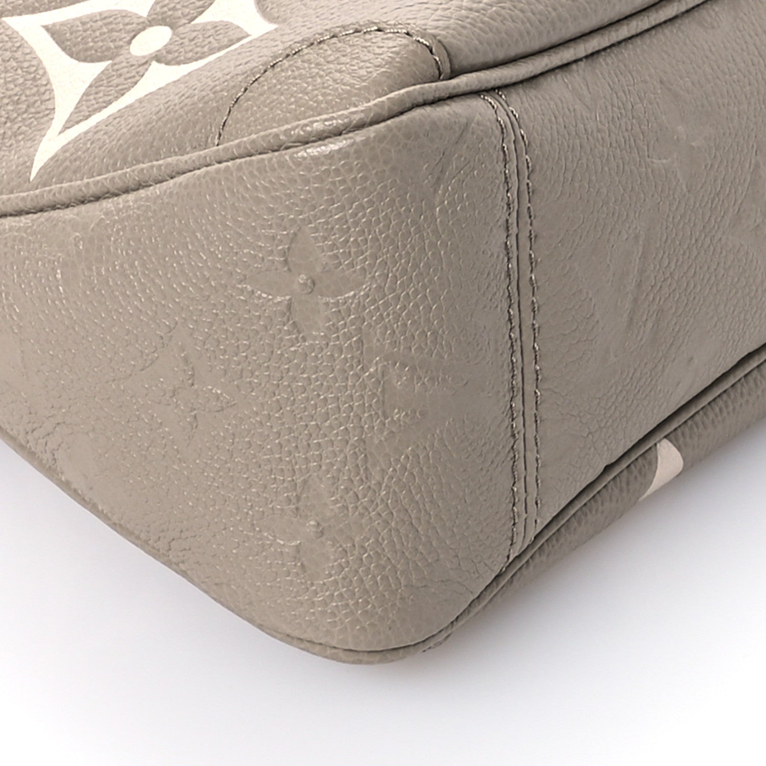 Louis Vuitton Empreinte Monogram Giant Trianon PM Tourterelle Creme 8 of 9