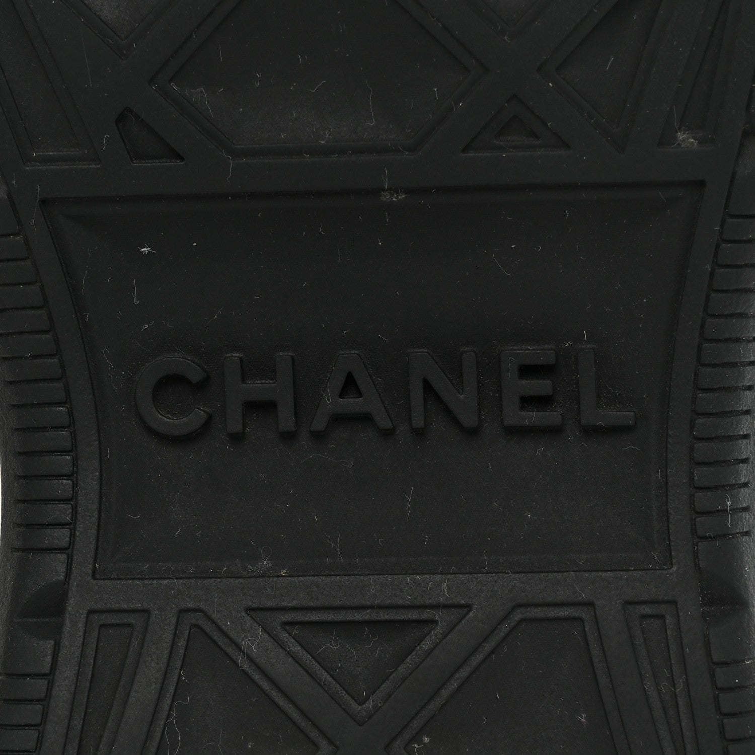 Chanel Velvet Calfskin Mixed Fibers CC Sneakers 40 Black 7 of 11
