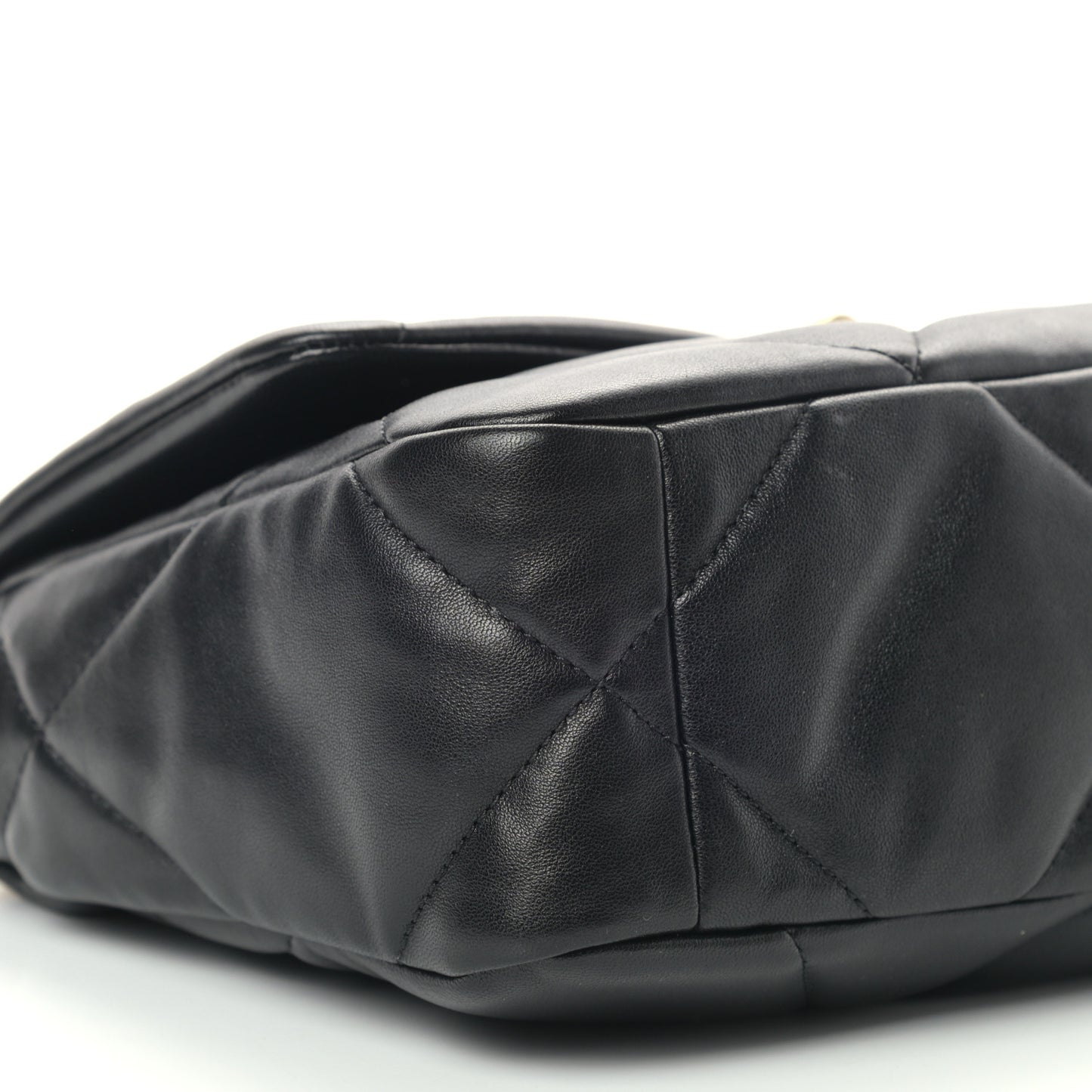 Lambskin Quilted Medium Chanel 19 Flap Black