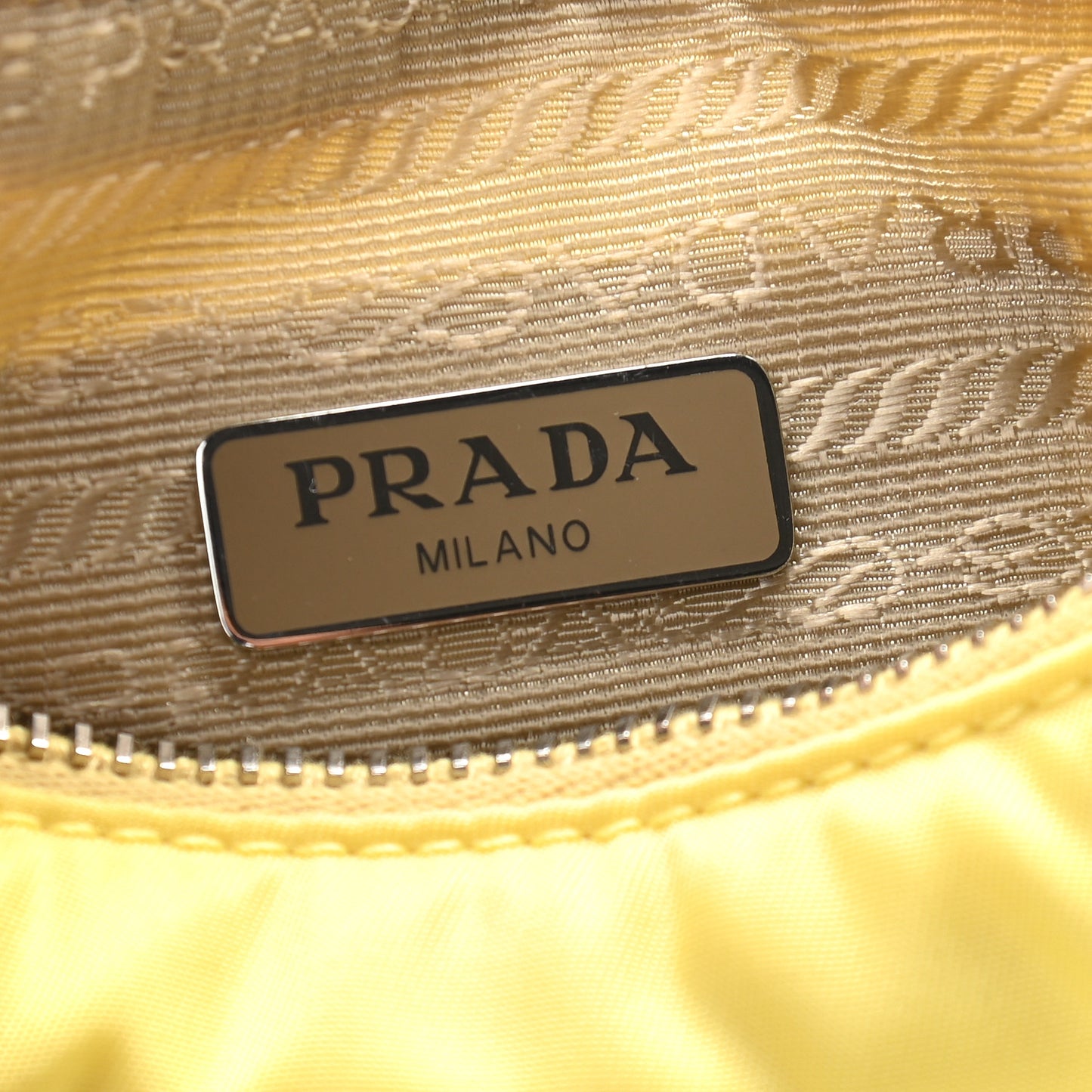 Nylon Saffiano Re-Edition 2005 Shoulder Bag Ananas