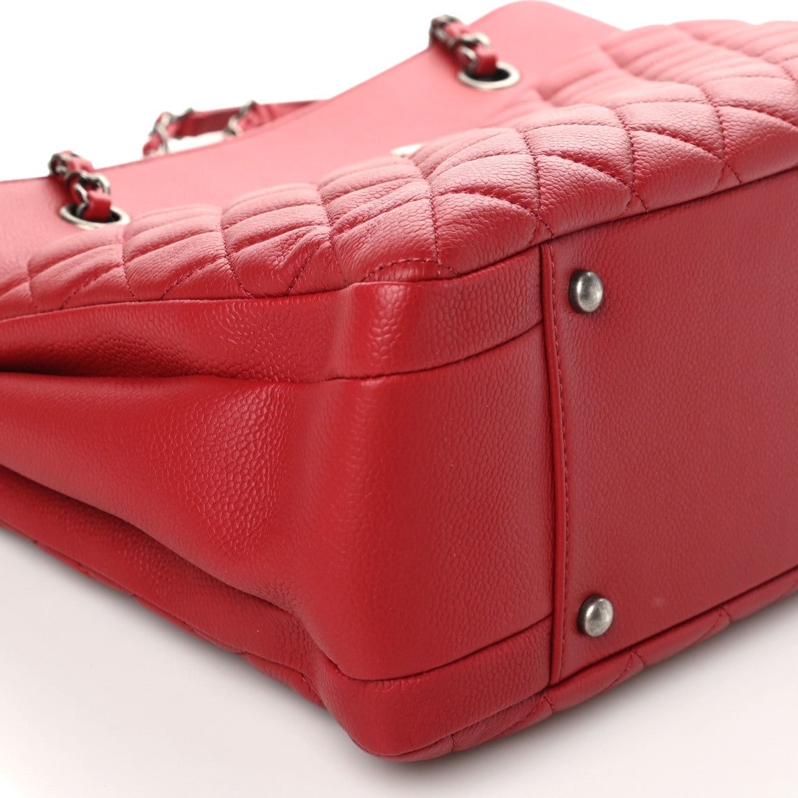 Caviar Quilted Large Zipped Shopping Tote Red