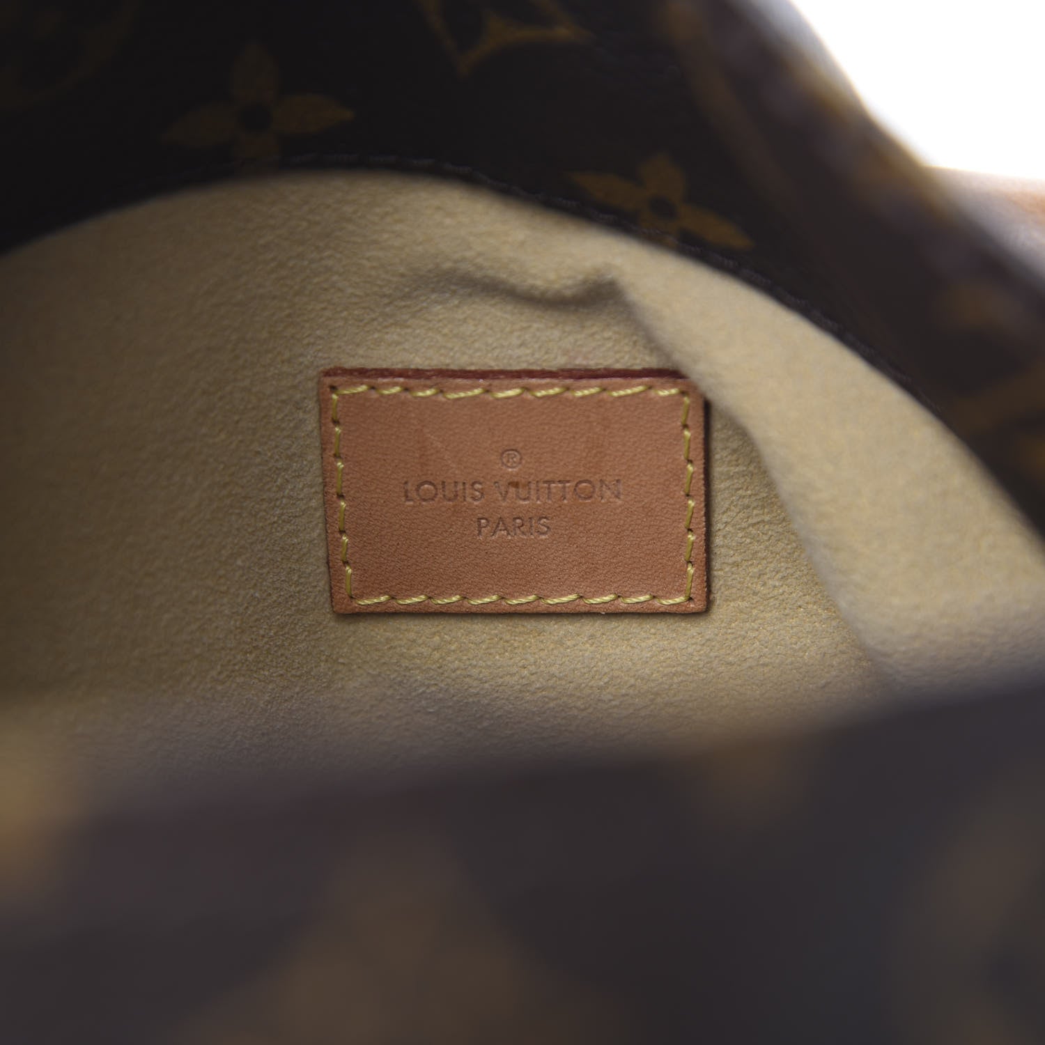 Louis Vuitton Monogram Artsy MM 5 of 9