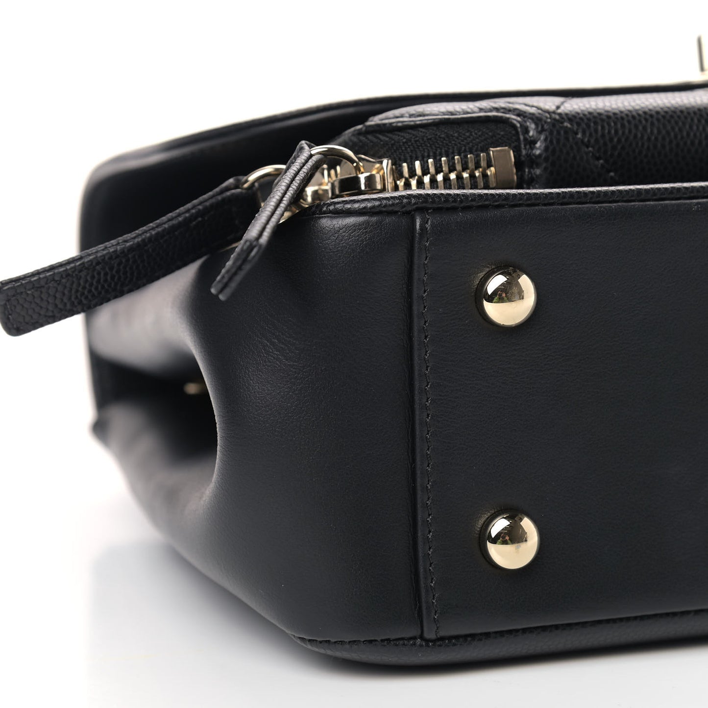 Caviar Quilted Medium Business Affinity Flap Black