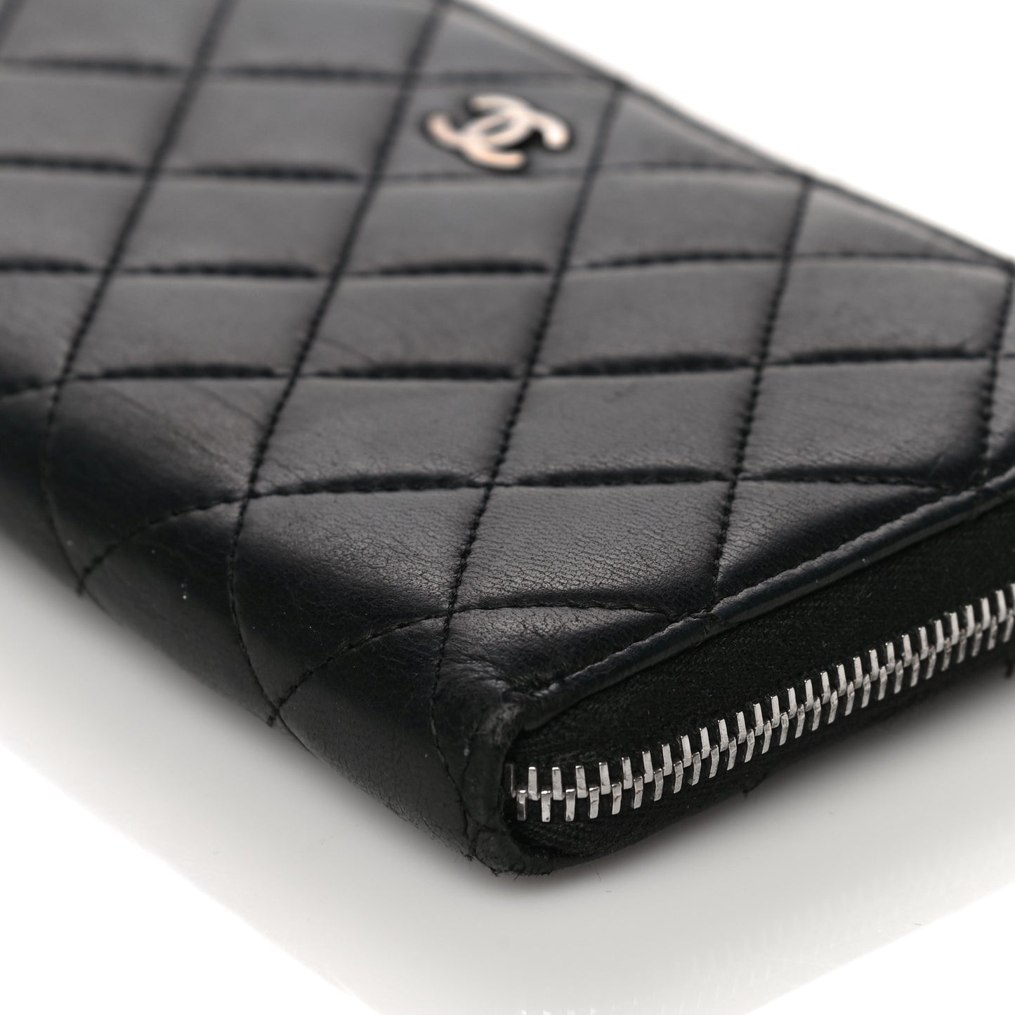 Lambskin Quilted Large Gusset Zip Around Wallet Black