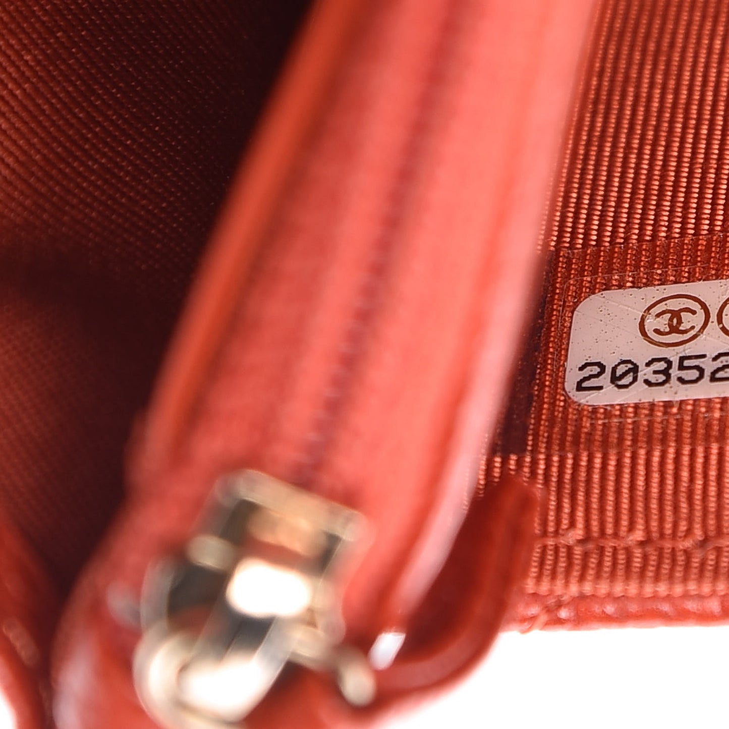 Pearly Caviar Quilted Wallet On Chain WOC Orange