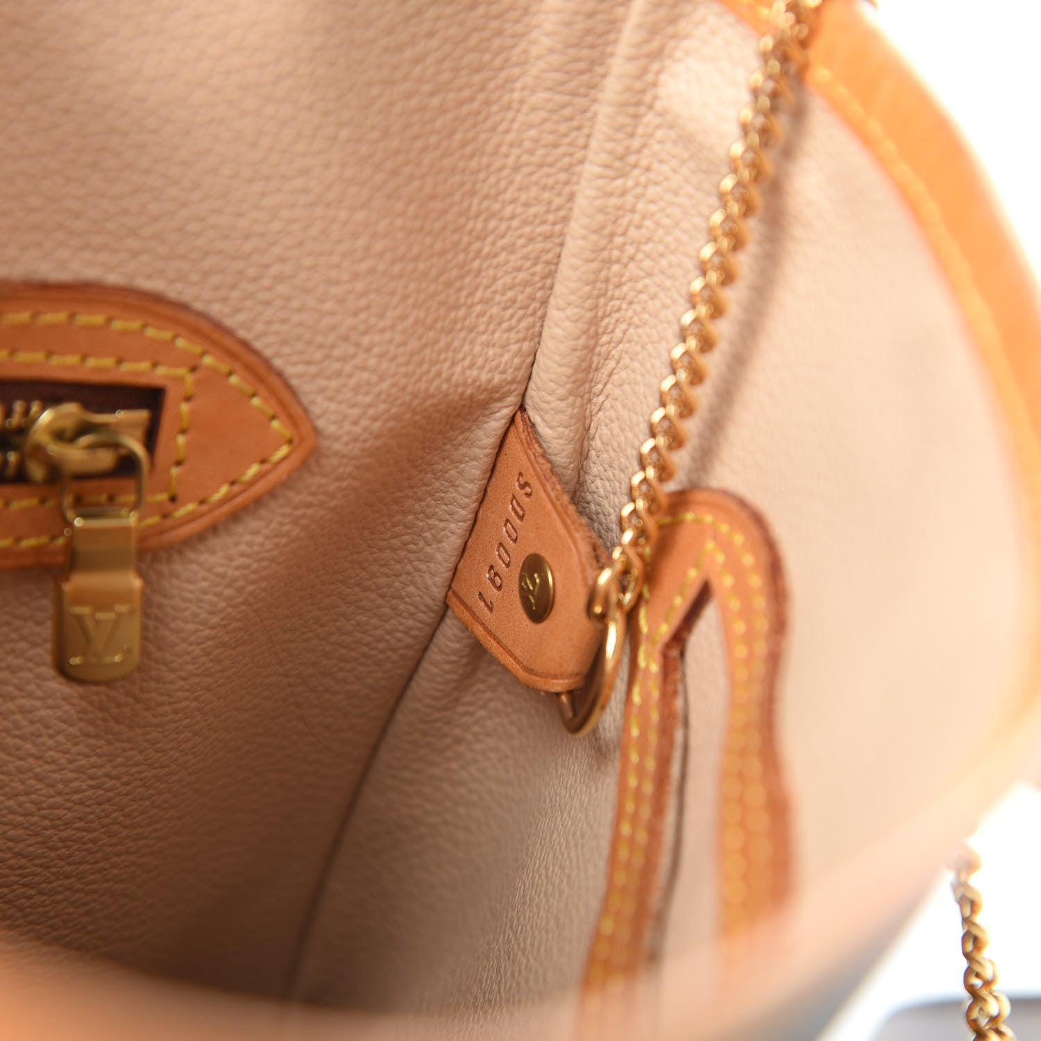 Louis Vuitton Monogram Petit Bucket 23 8 of 14