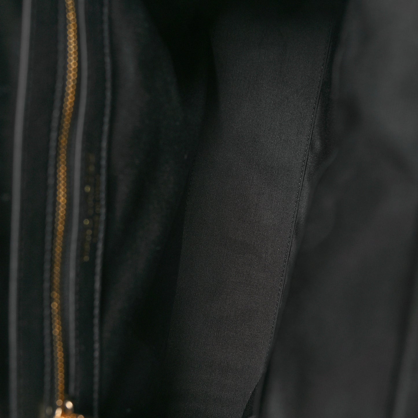 Calfskin Quilted Stam Black