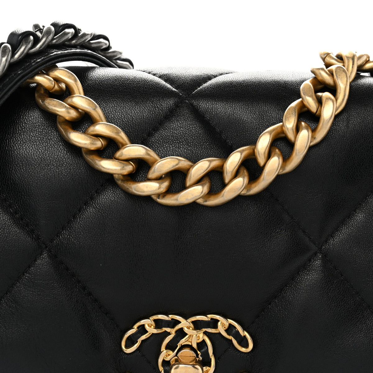 Lambskin Quilted Medium Chanel 19 Flap Black