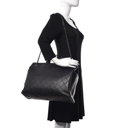 Chanel Calfskin CC Pocket Tote Black 2 of 11
