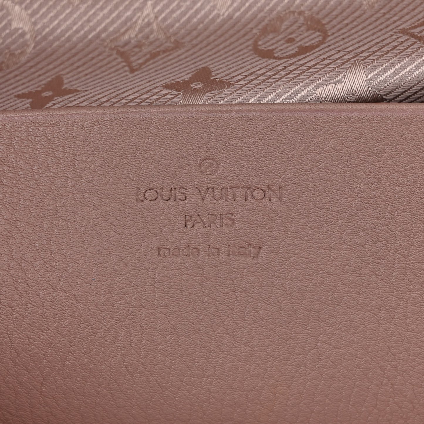 Cuir Cinema Intrigue Rose