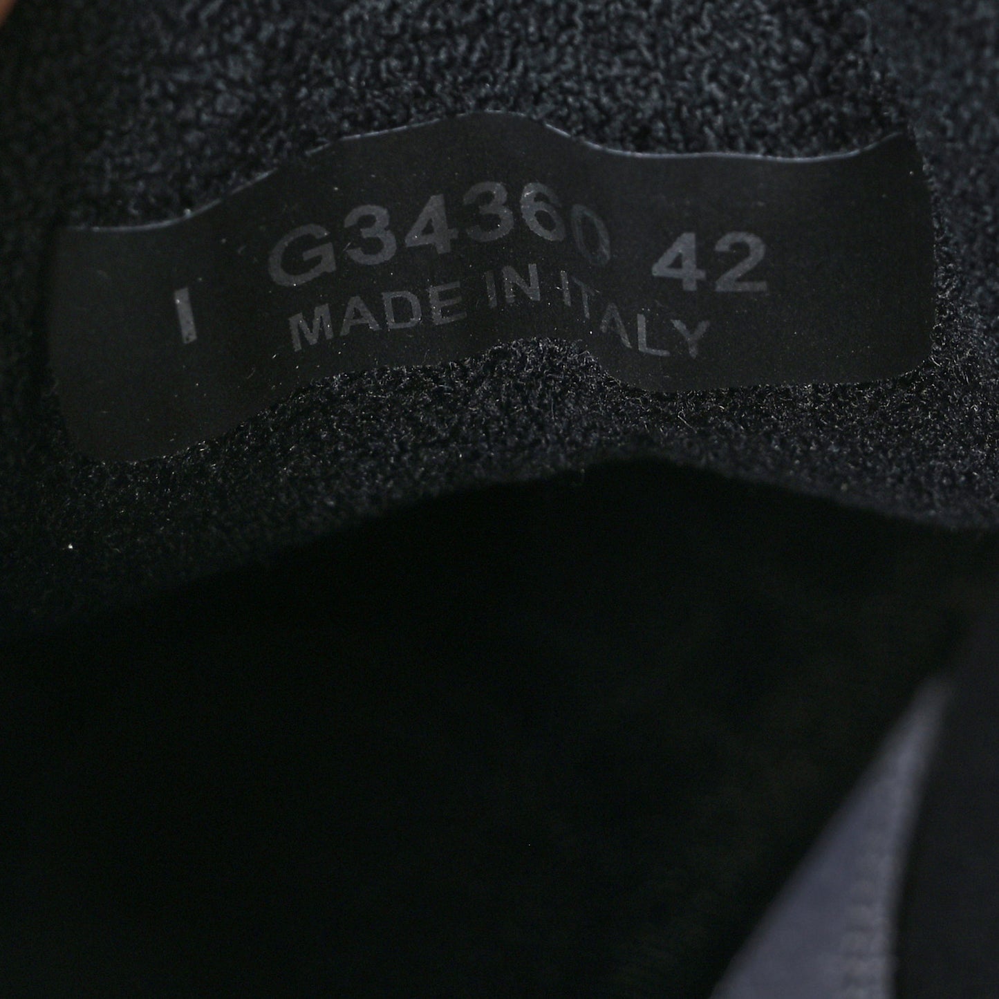 Mixed Fibers Calfskin Suede CC Sneakers 42 Black