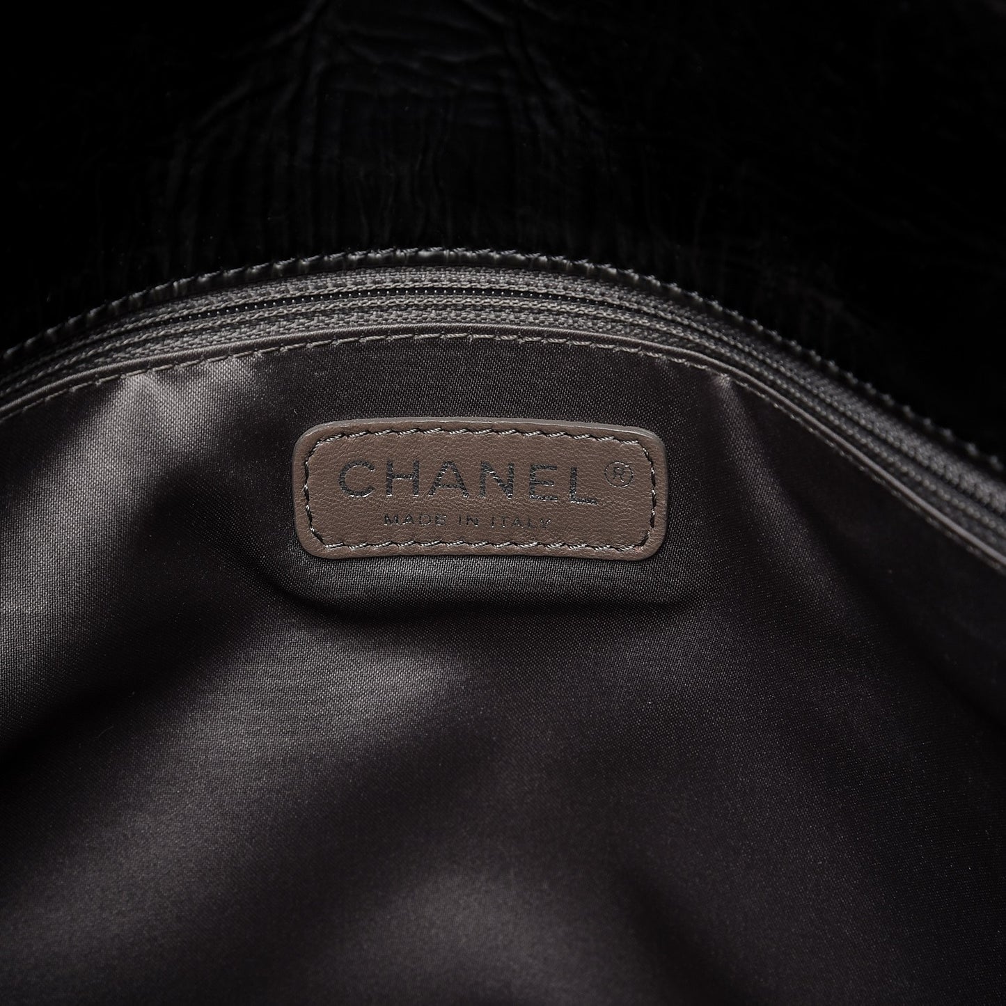 Glazed Calfskin Quilted CC Messenger Bag Black