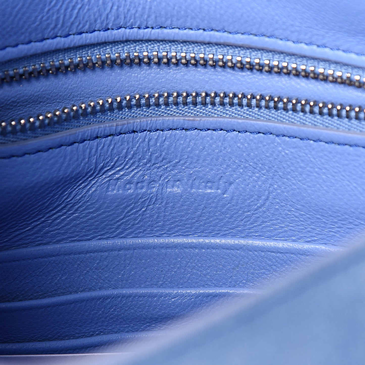 Suede Small Trotteur Porcelain