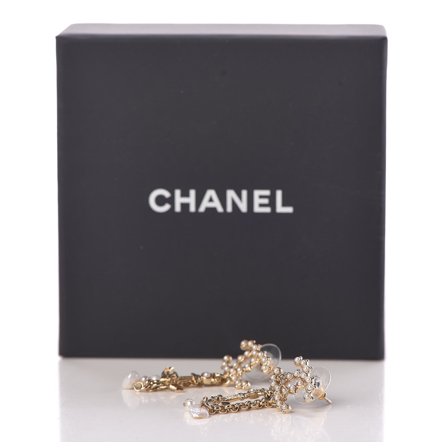Pearl Chain CC Anchor Drop Earrings Pearly White Gold
