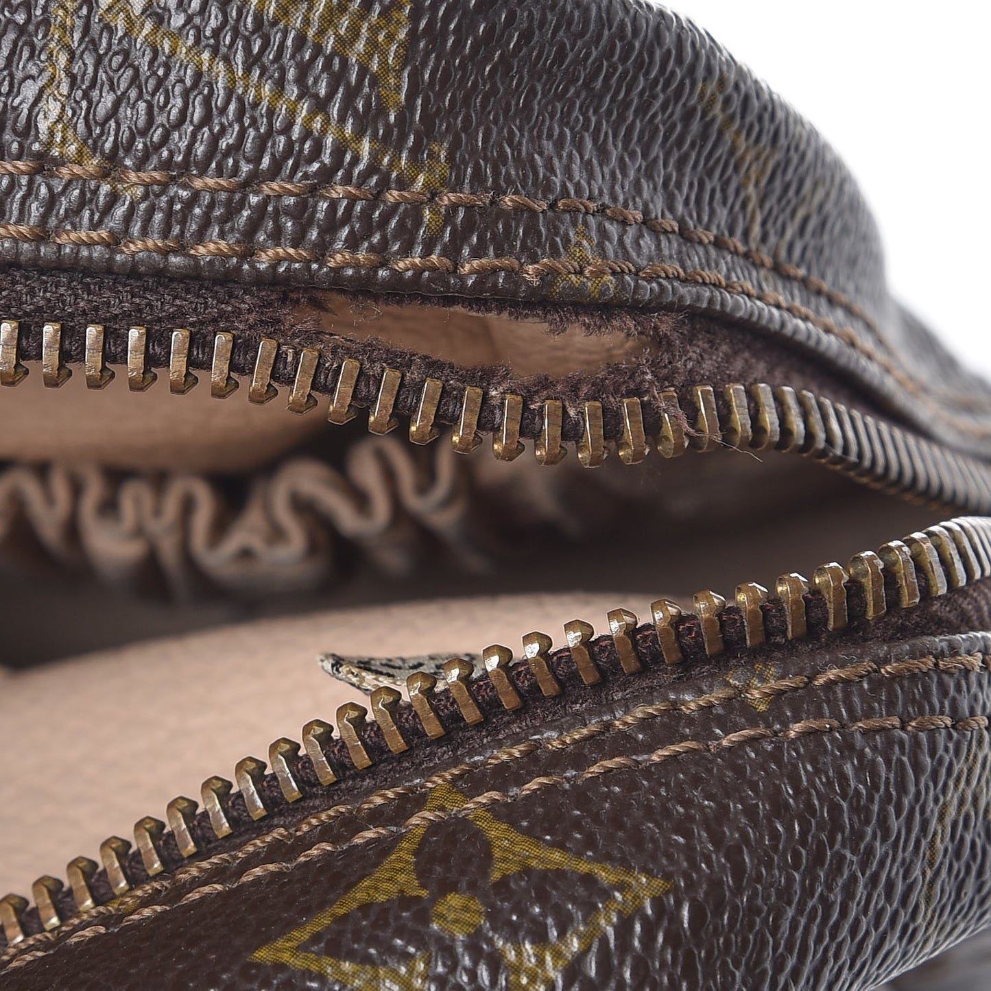 Monogram Trousse Toilette 28