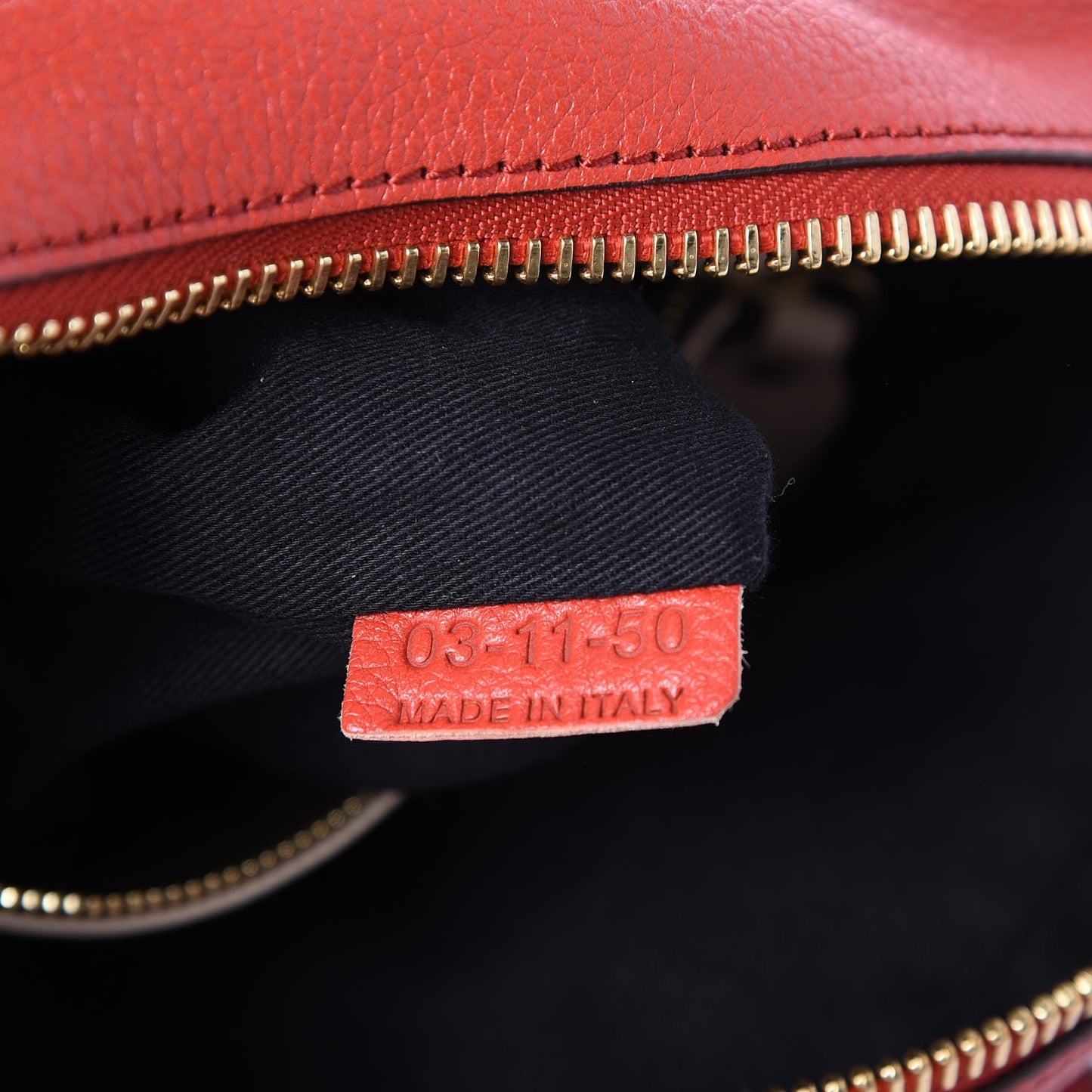 Calfskin Medium Paraty Lipstick