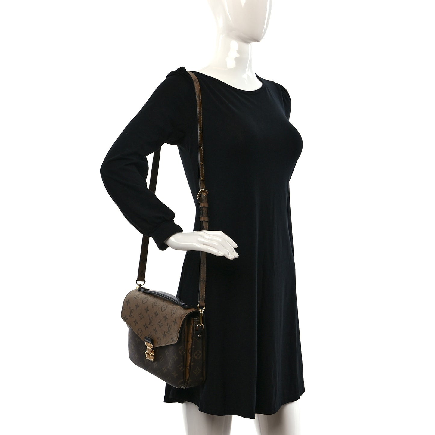 Reverse Monogram Pochette Metis