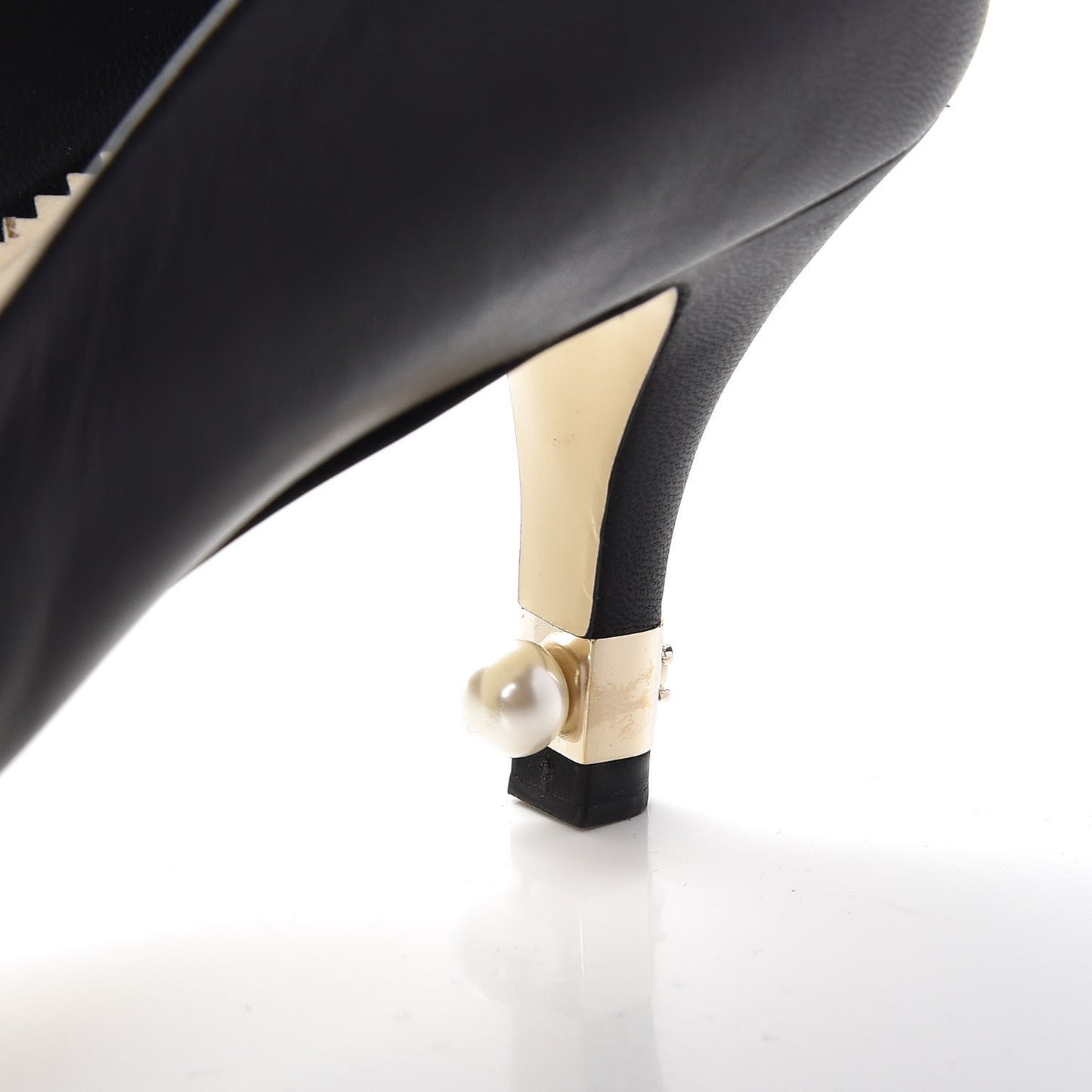 Lambskin Cap Toe Pearl Pumps 38.5 Black