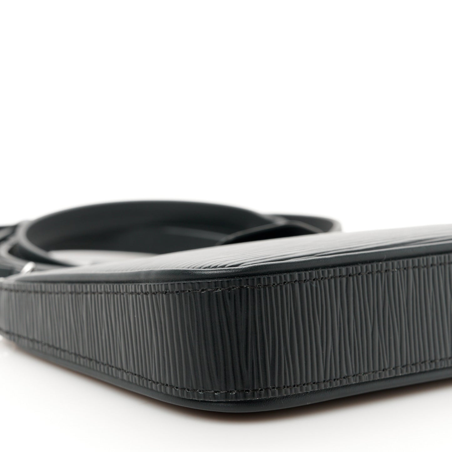 Epi Easy Pouch On Strap Black