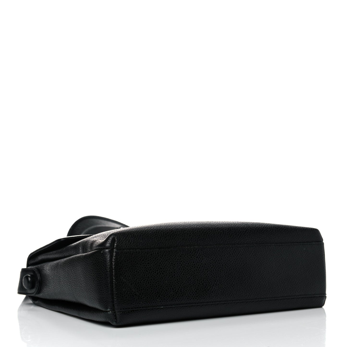 Caviar Medium Shoulder Bag Black