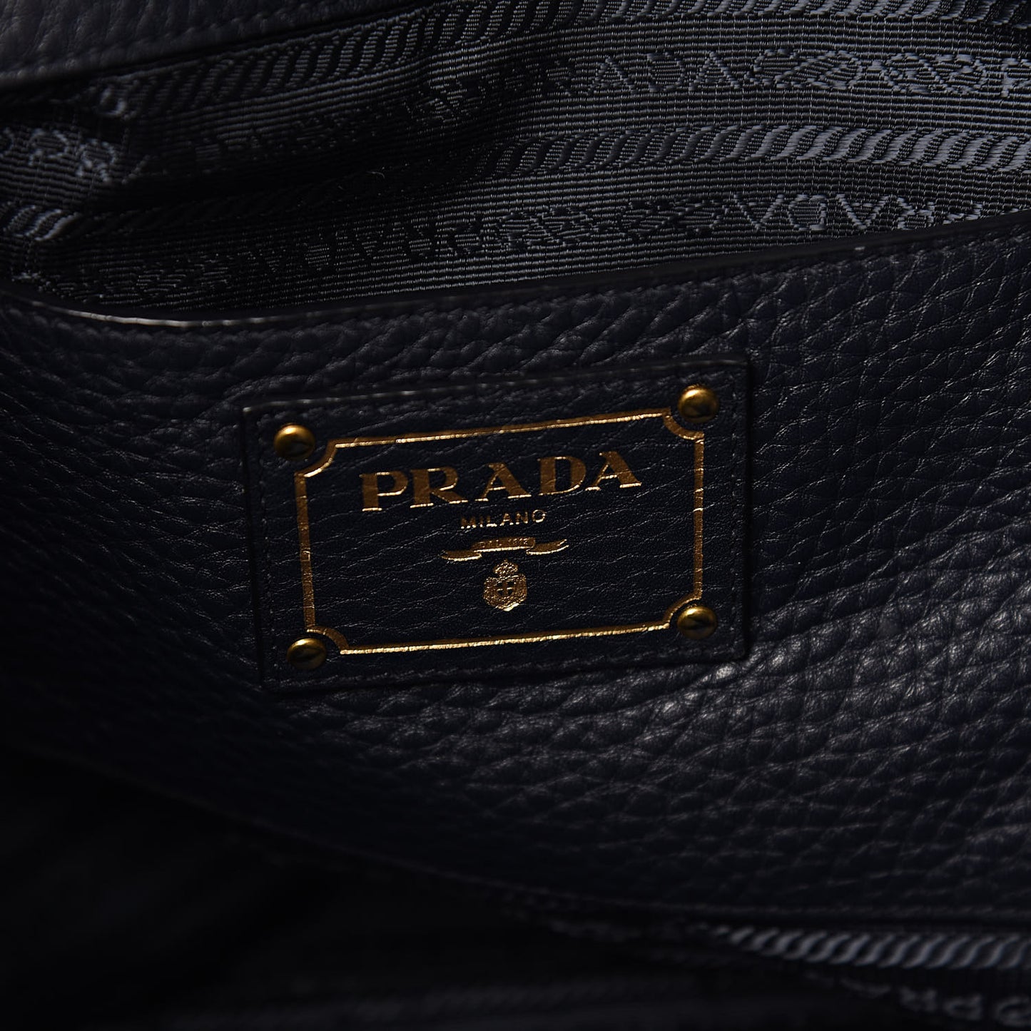 Vitello Daino Side Zip Tote Baltico