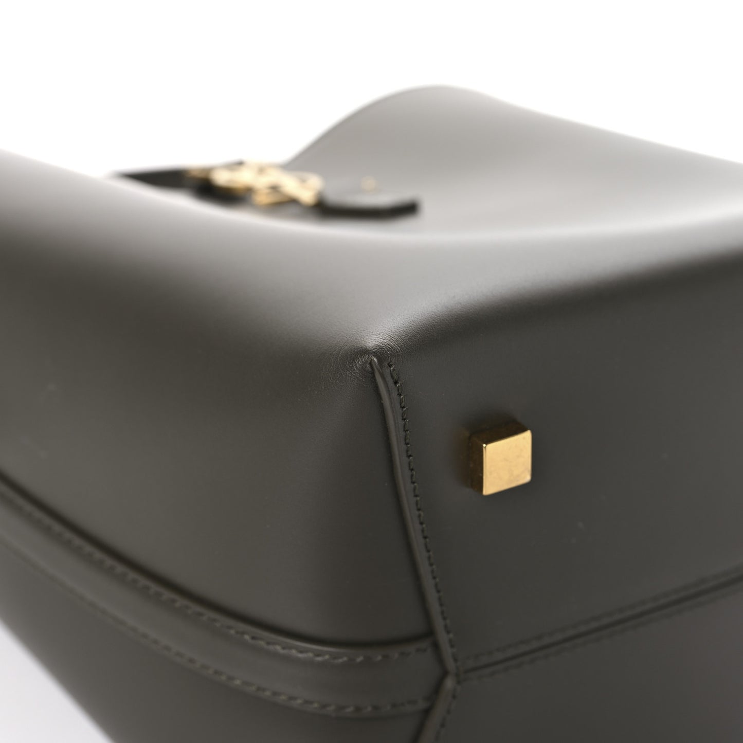 Shiny Calfskin Le 37 Bucket Bag Deep Musk