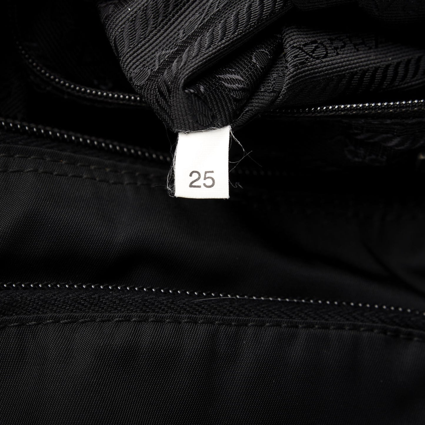 Nylon Vela Messenger Bag Black