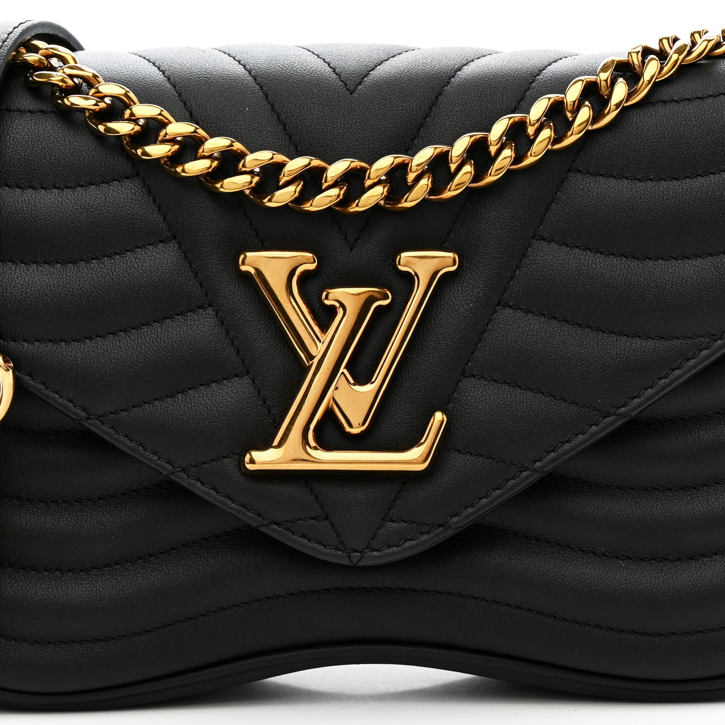 Calfskin New Wave Chain MM Black