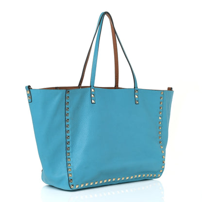 Valentino Garavani Grained Calfskin Medium Rockstud Reversible Tote Parrot Light Cuir 5 of 19