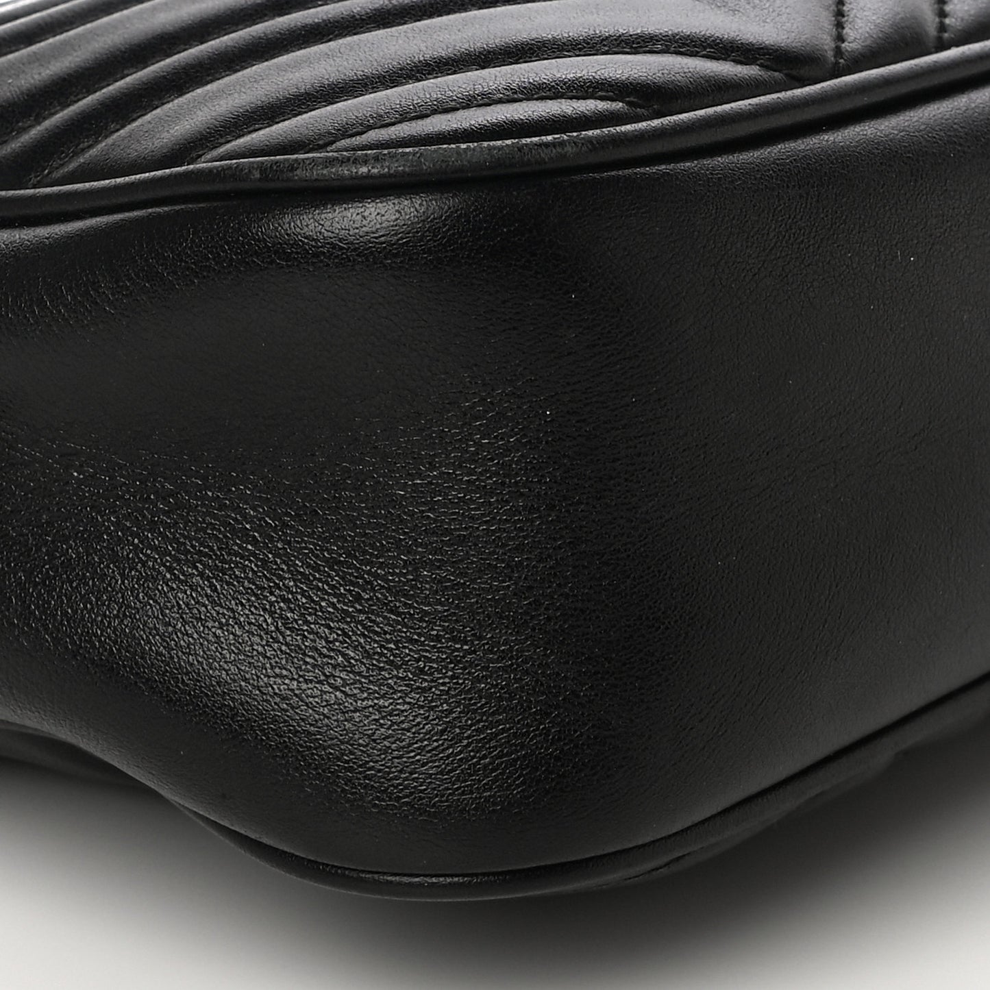 Calfskin Matelasse Small GG Marmont Chain Shoulder Bag Black