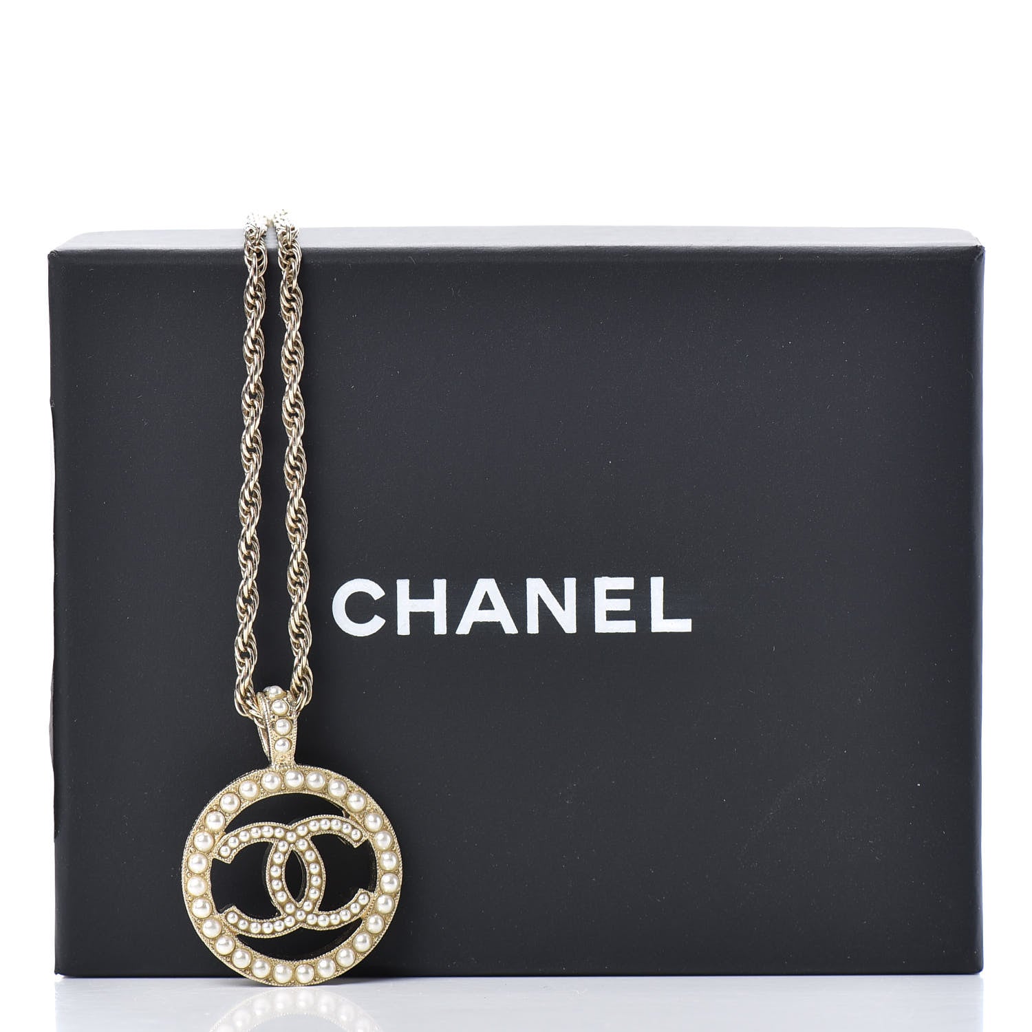 Chanel Pearl CC Round Pendant Necklace Gold 6 of 6