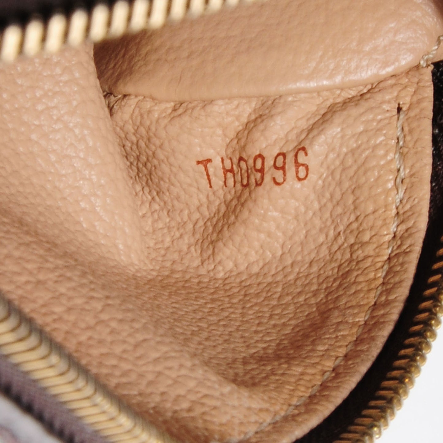 Monogram Trousse Ronde 20 Makeup Case