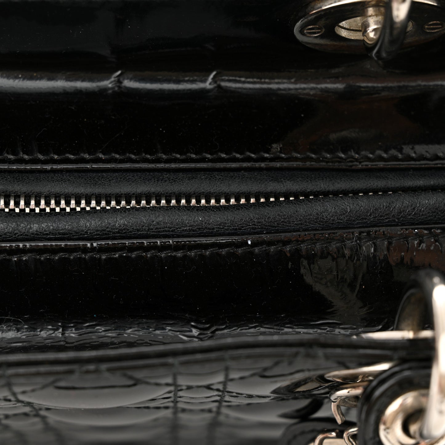 CHRISTIAN DIOR Patent Cannage Medium Lady Dior Black